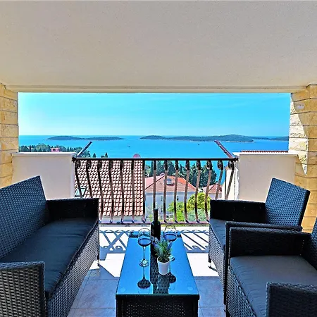 Tamara Διαμέρισμα *